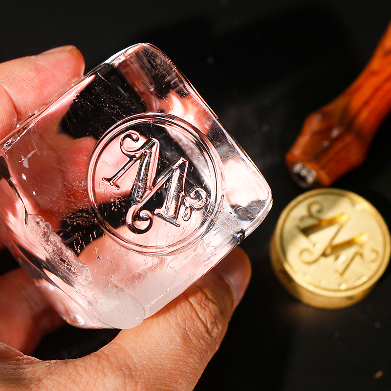 Cube Stamp – Custom Ice Branding Stamp for Cocktails & Whiskey - Image 2