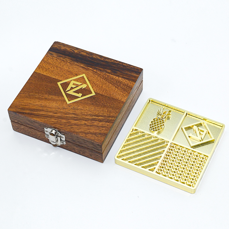 Food-Grade Custom Brass & Copper Whiskey Ice Press – Clear Ice Cube Stamp & Craft Ice Maker Tray - Image 2