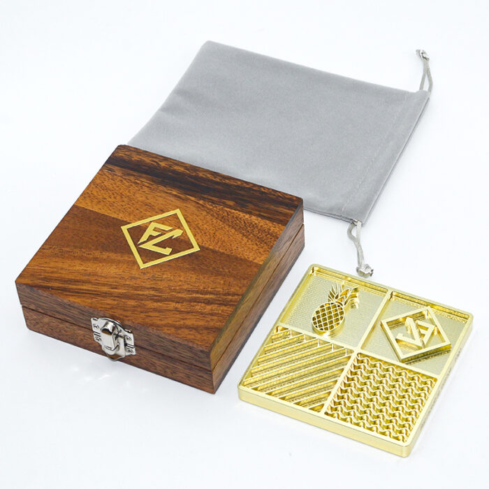 Food-Grade Custom Brass & Copper Whiskey Ice Press – Clear Ice Cube Stamp & Craft Ice Maker Tray
